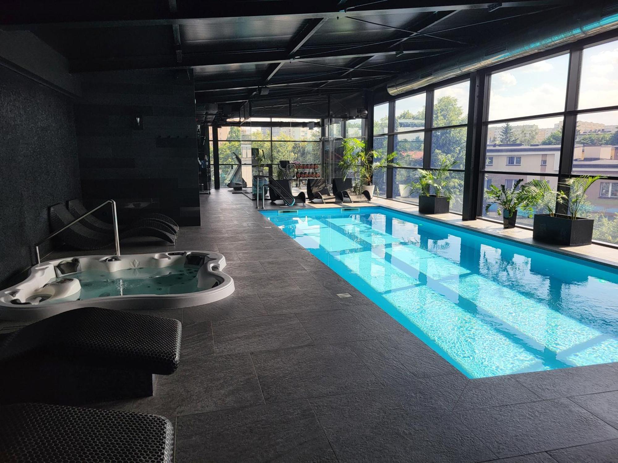 Hotel Royal & Spa Μπιάλιστοκ Εξωτερικό φωτογραφία The pool at the hotel